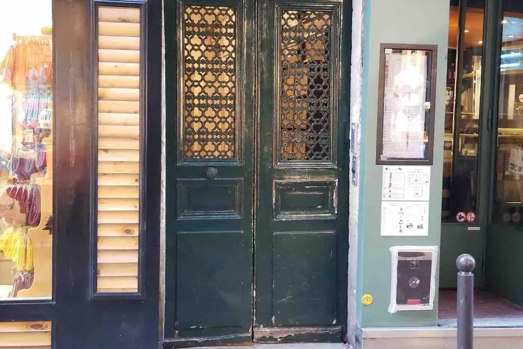 Charming Saint Germain Pres Rue De Ciseaux Apartment Paris 0*,  France